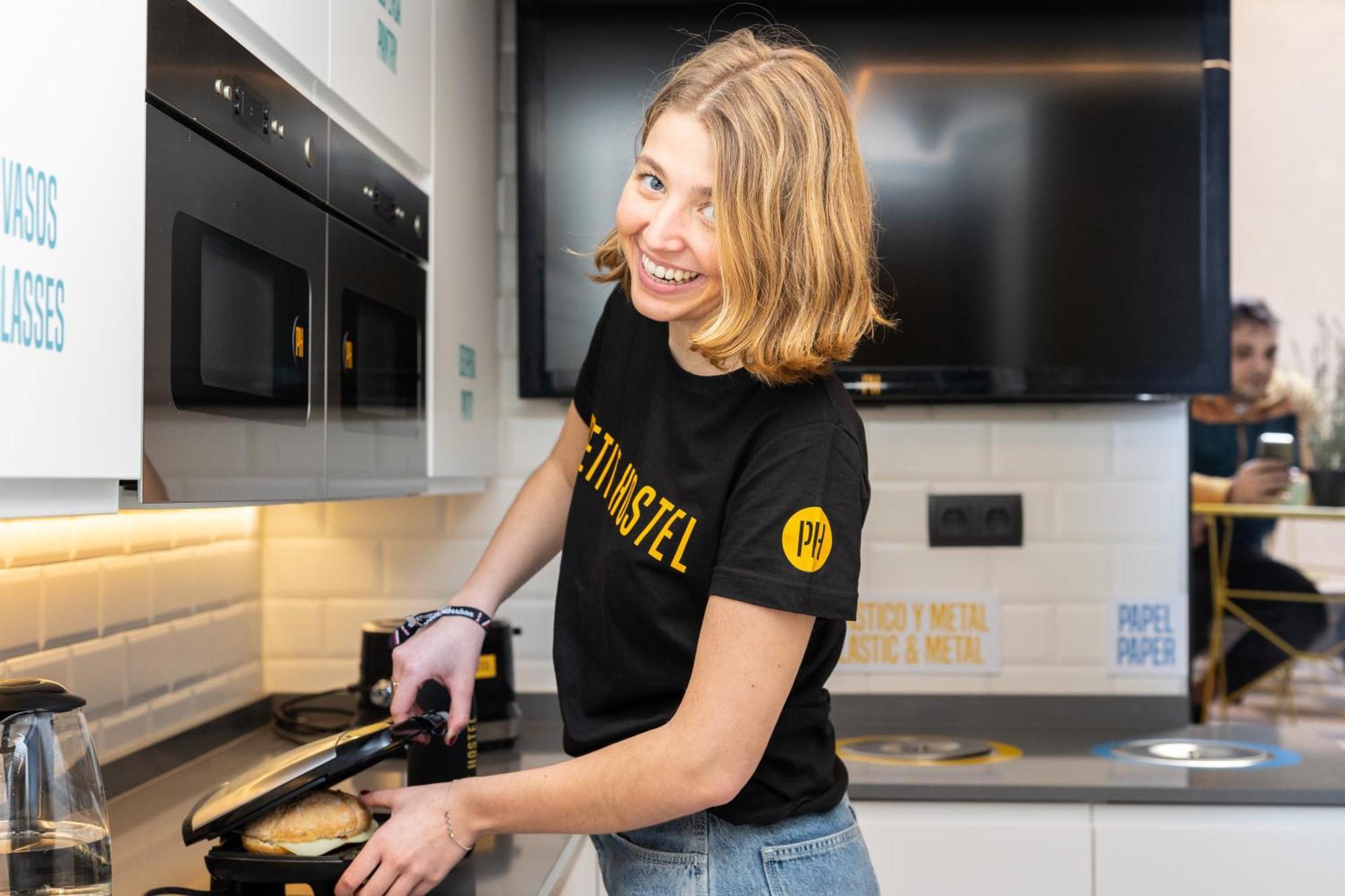 Petit Hostel Palacio Real Madrid Ngoại thất bức ảnh